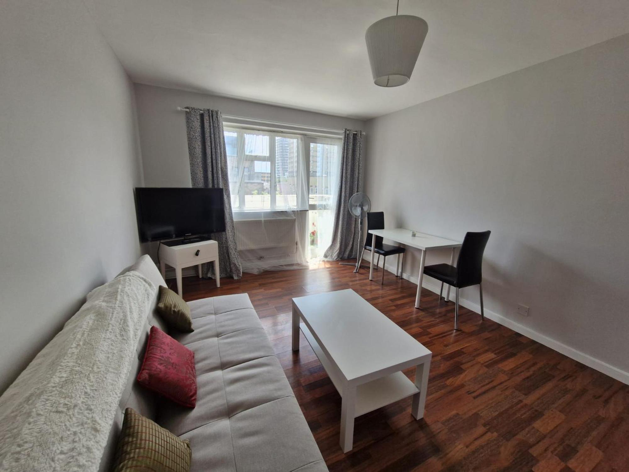 Leilighet Flat In Of - E1 London