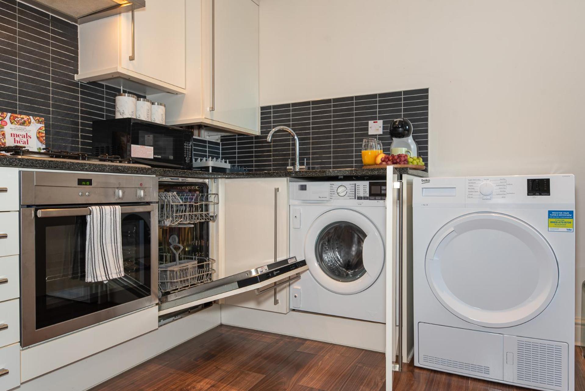 Appartement 2-bedroom Flat In Embankment A Short Walk Away To Trafalgar Square Near Big Ben, Eye Londres