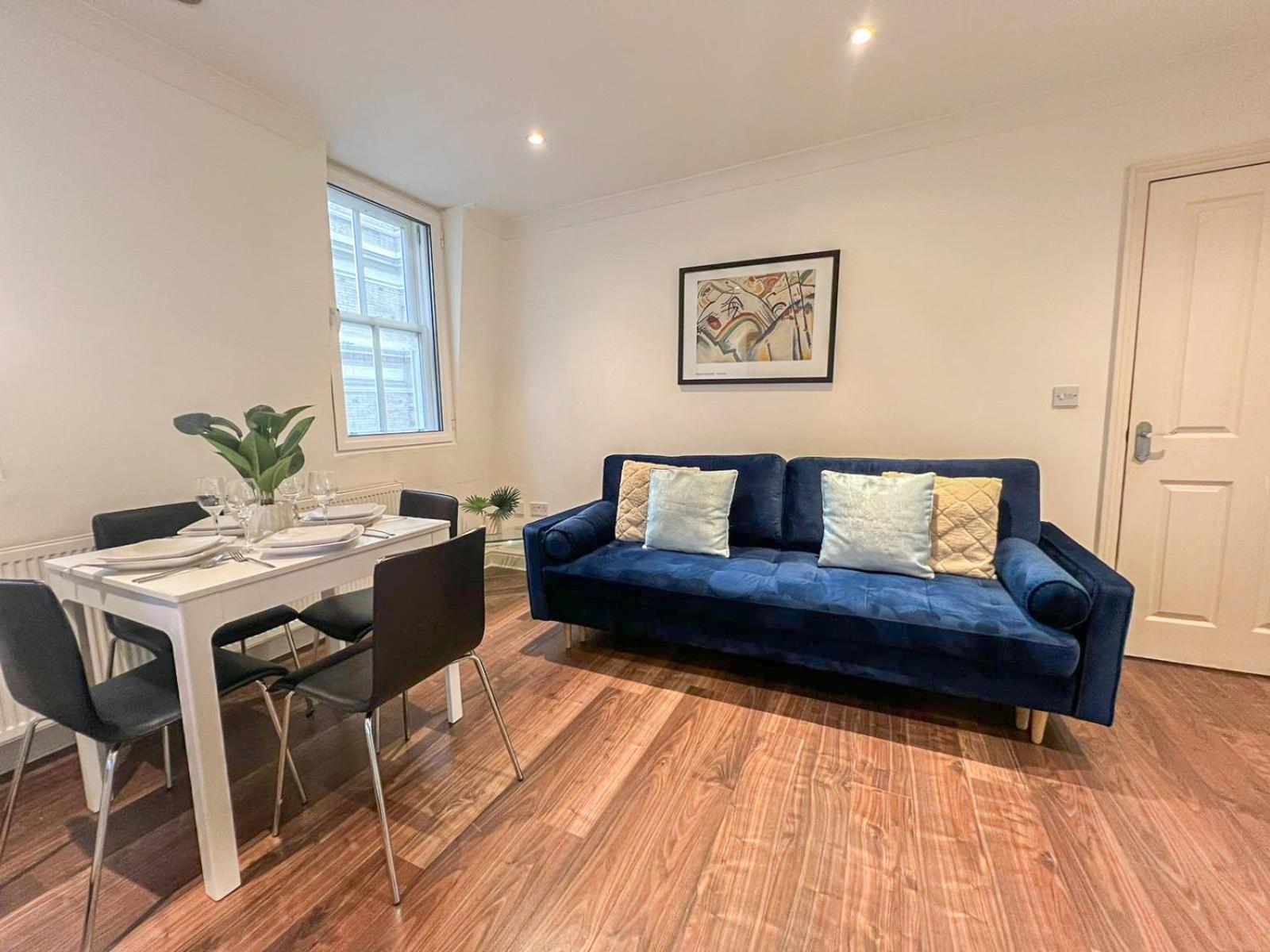 Appartement 2-bedroom Flat In Embankment A Short Walk Away To Trafalgar Square Near Big Ben, Eye Londres