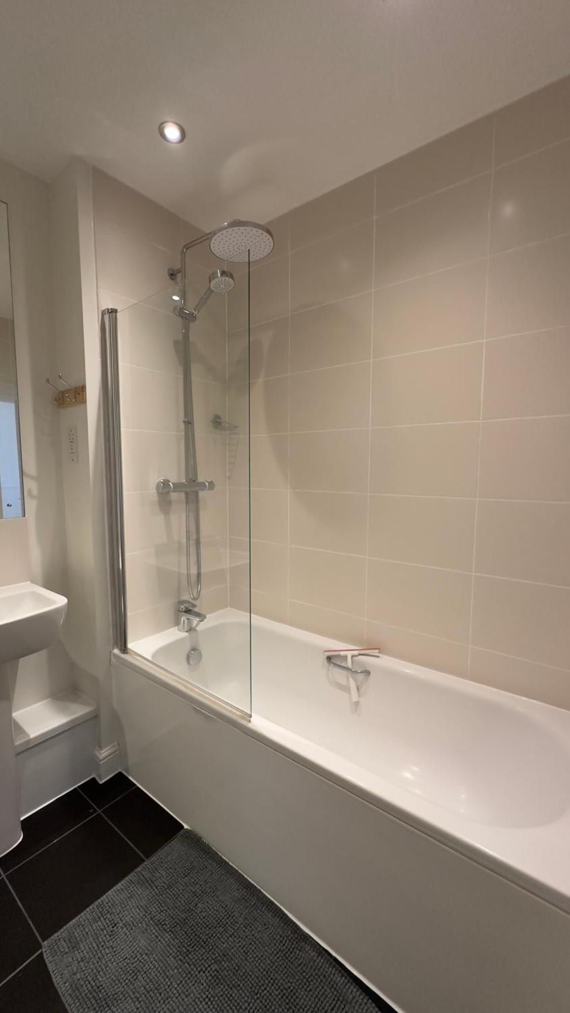 2 Bed Near Brent Cross Londres