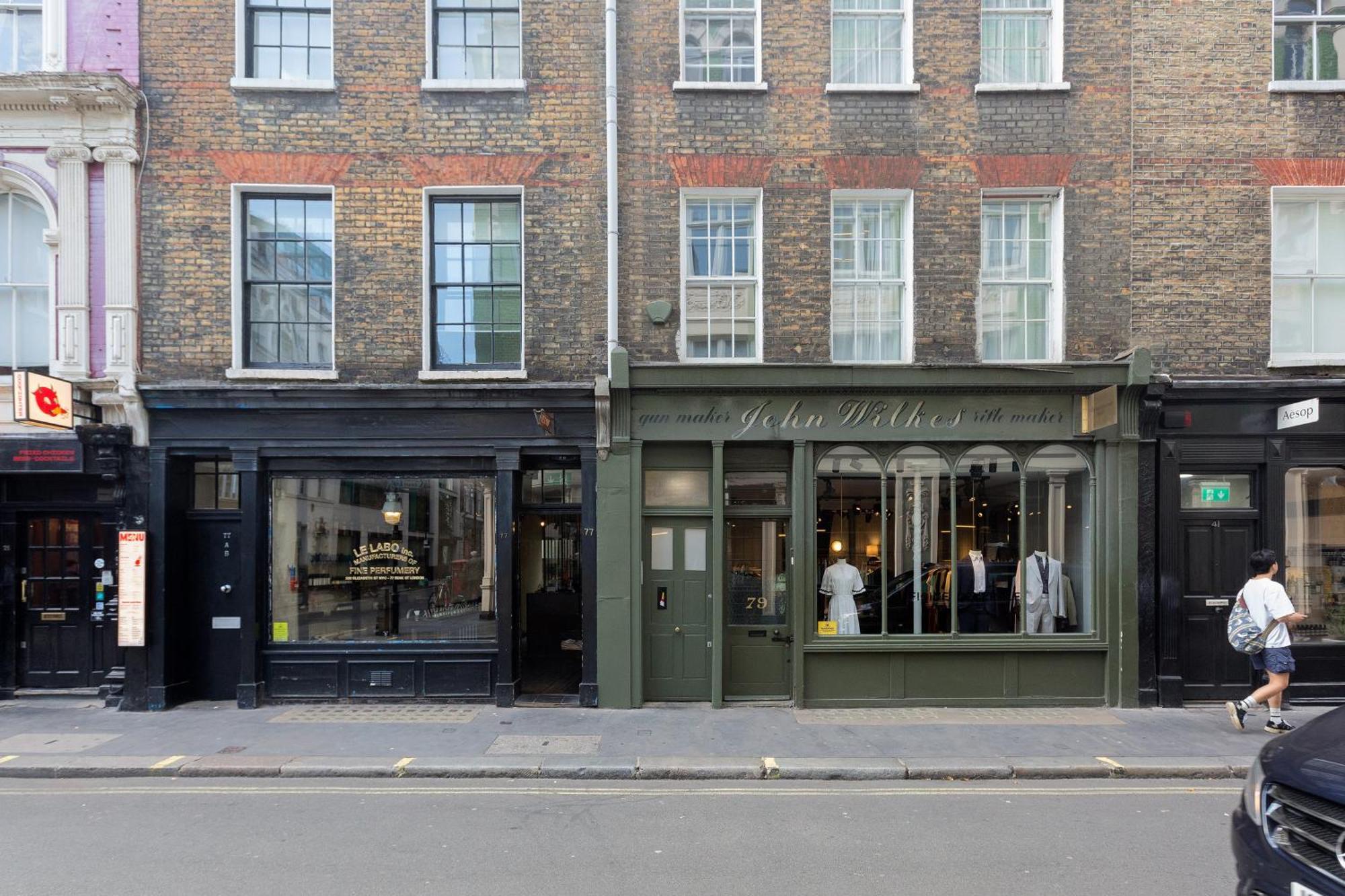 Superb One Bedroom In Soho Appartement Londen