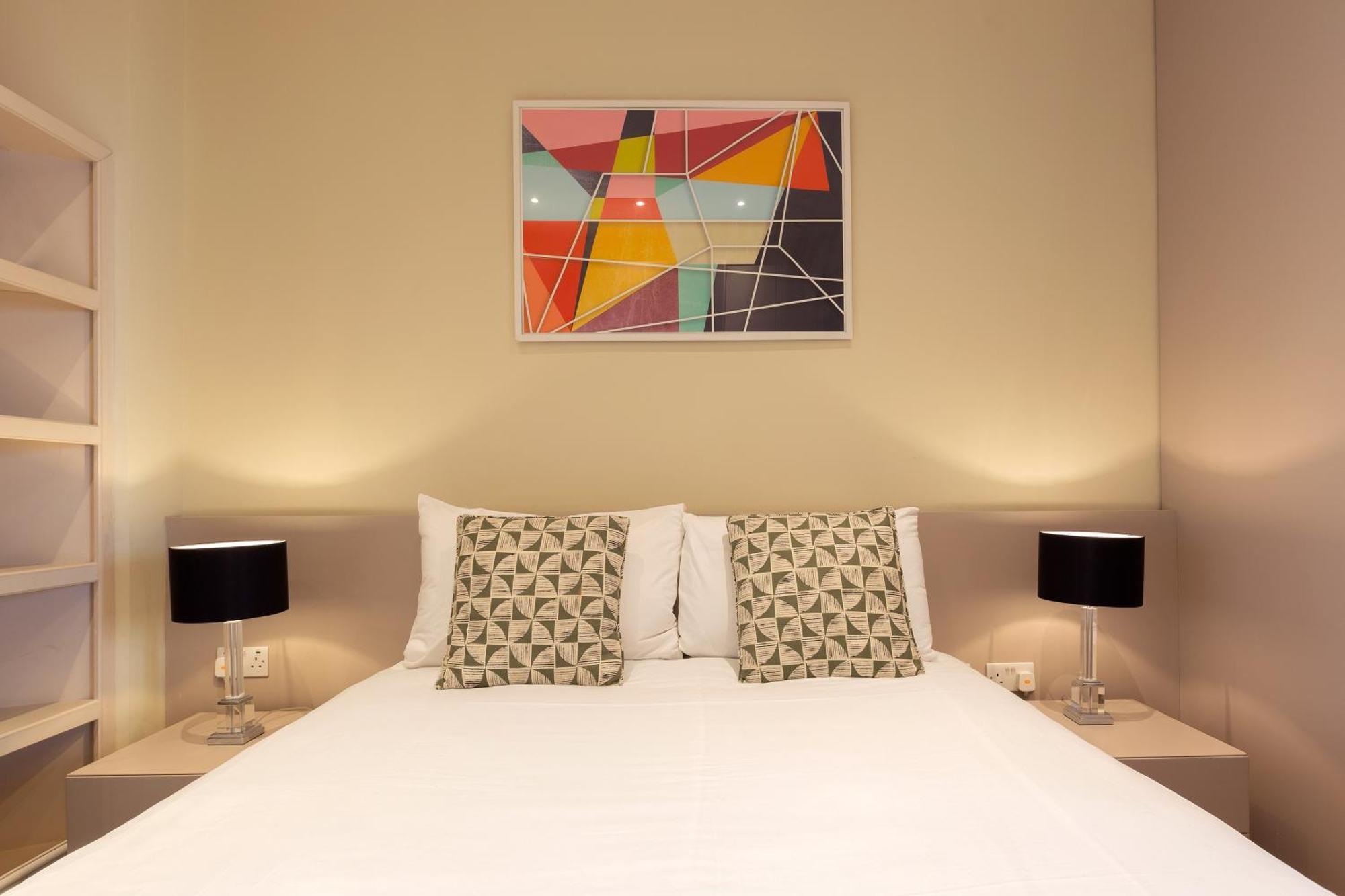 Superb One Bedroom In Soho Londen