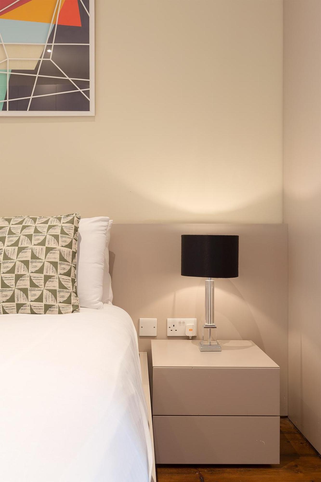 Superb One Bedroom In Soho *