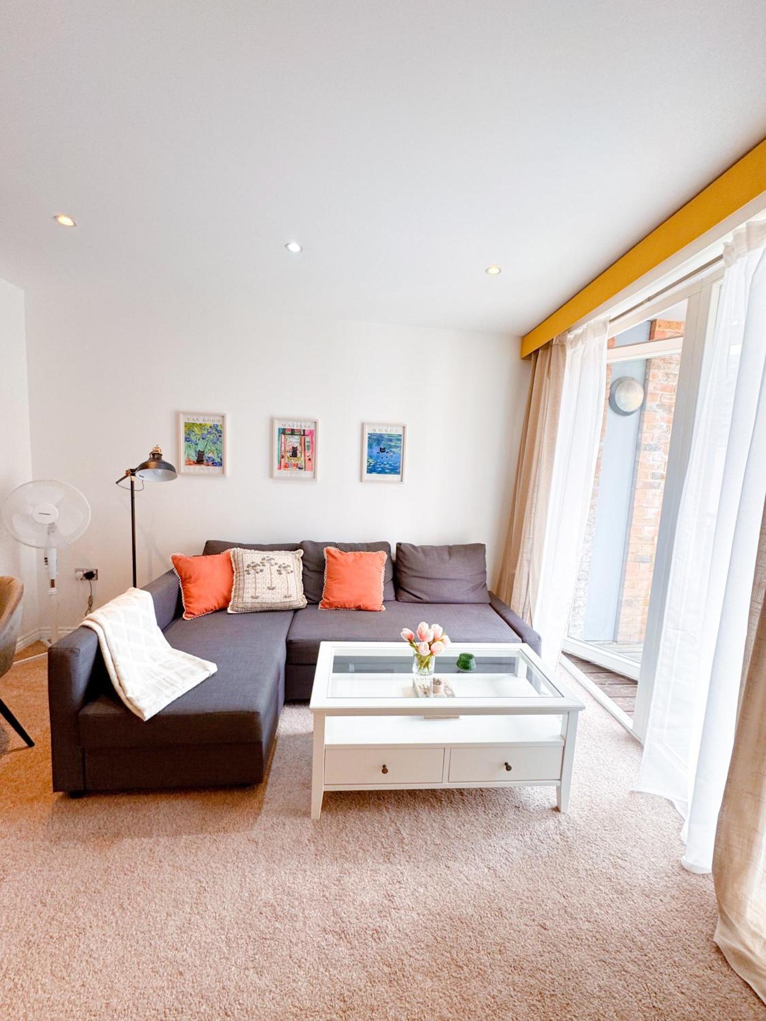 Family Stay London With Balcony In Battersea Power Station *