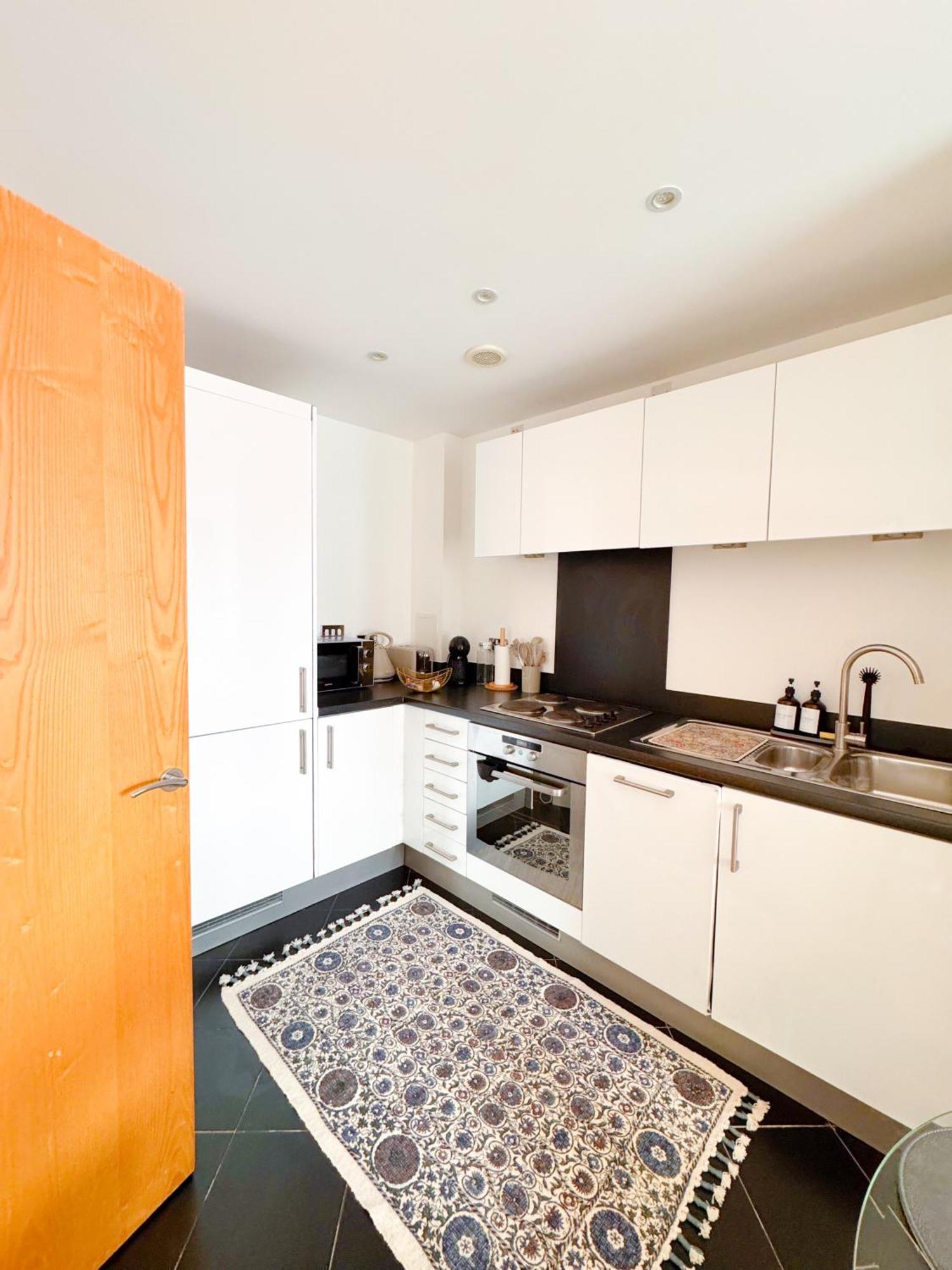 Family Stay London With Balcony In Battersea Power Station *