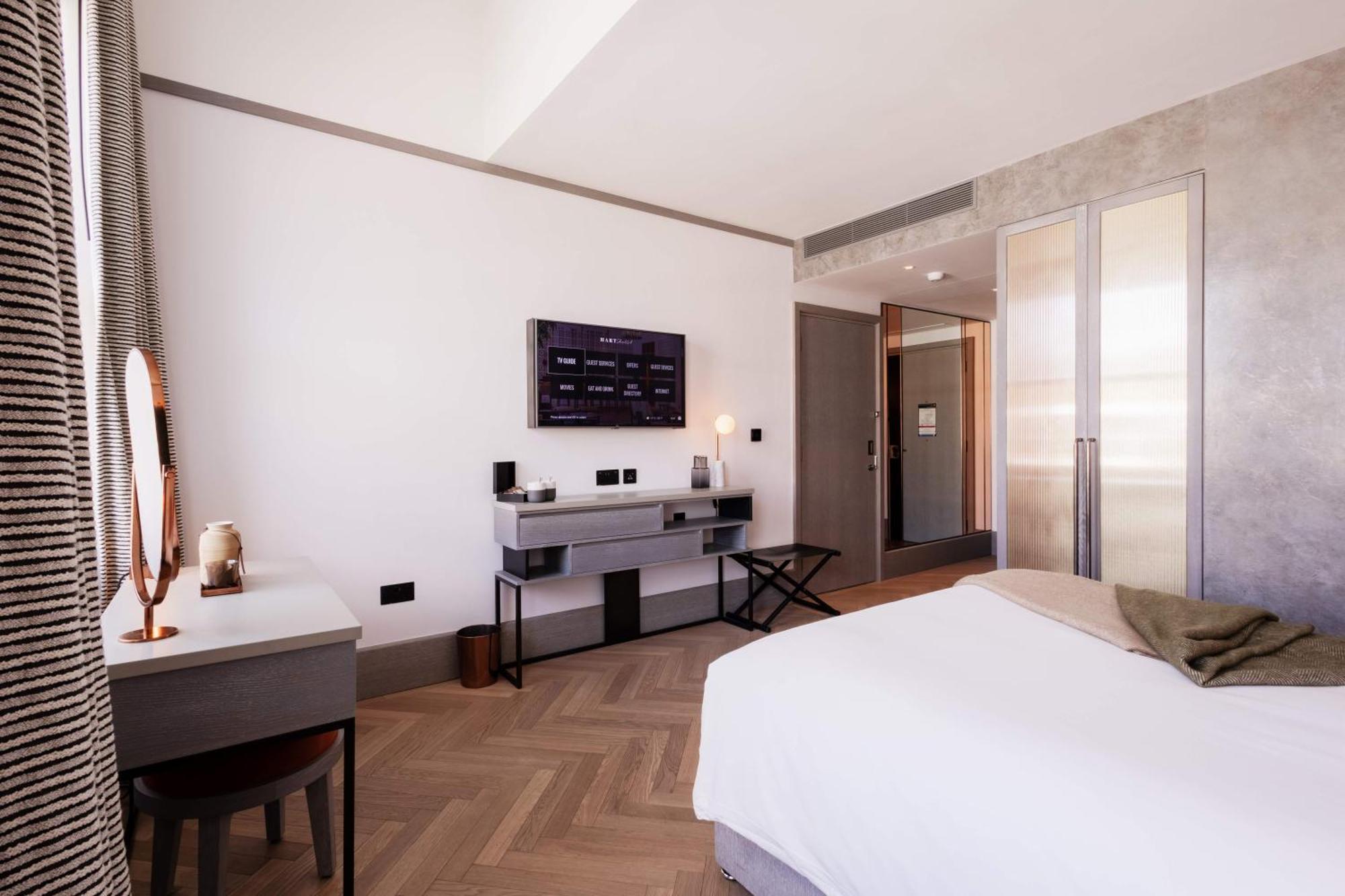 Hart Shoreditch London, Curio Collection By Hilton Hotel Londen