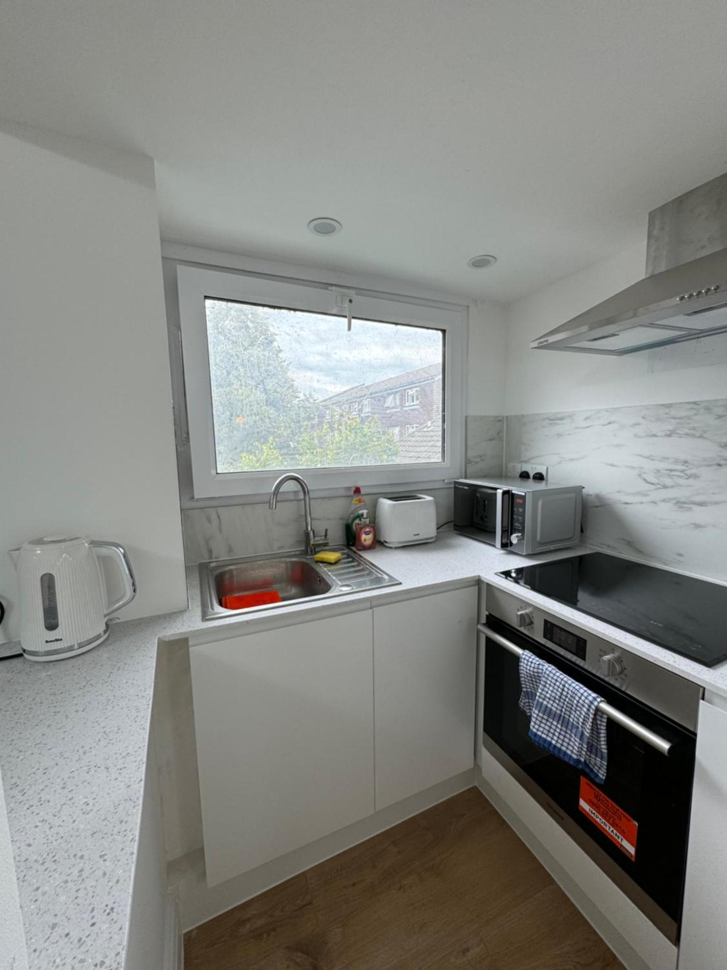 Newly Refurbished 2bd Flat Close To Excel Appartamento