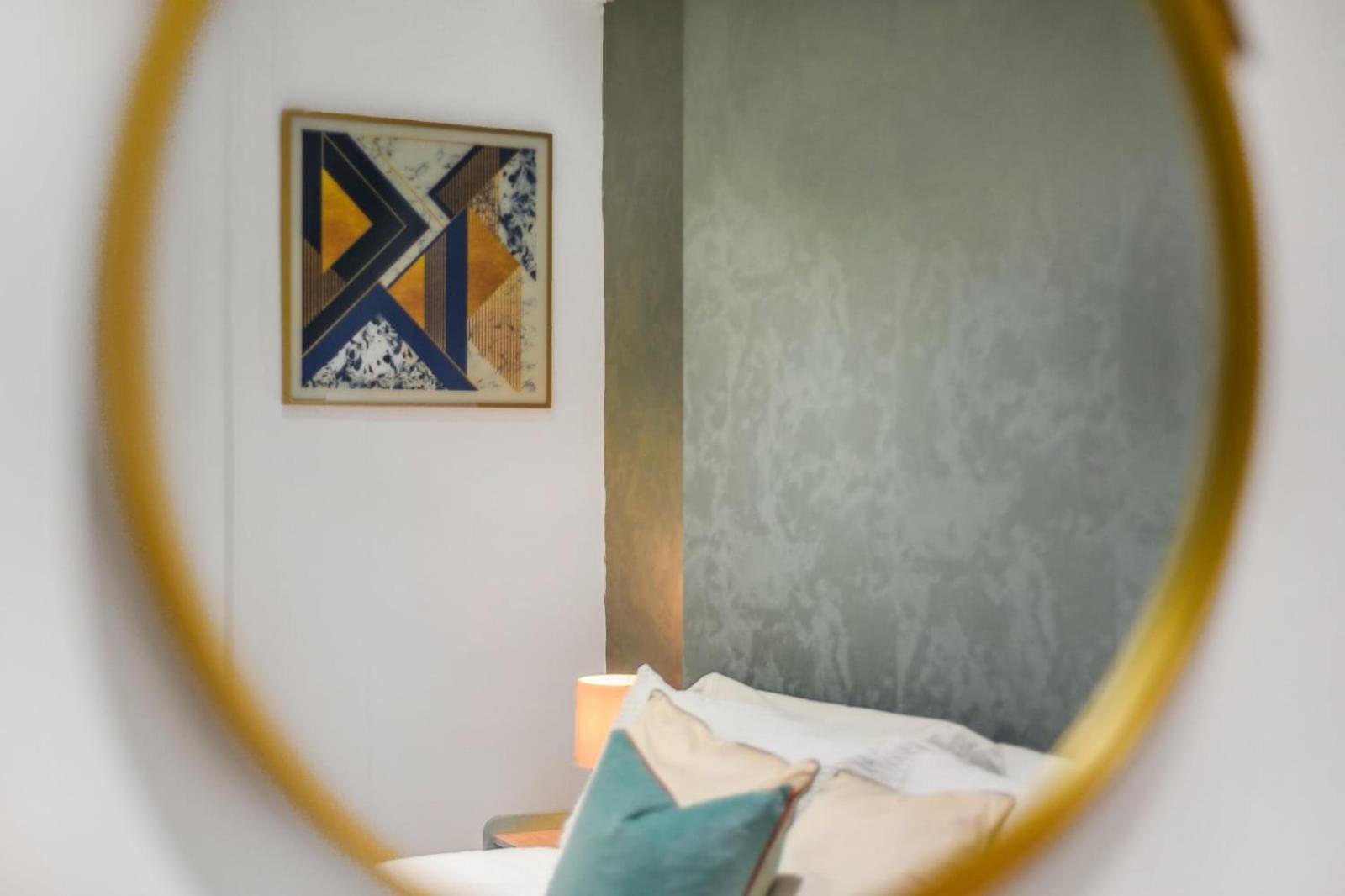 Stylish Basement Flat With Patio Near Edgware Road & 6mins Walk To Marble Arch Station Lejlighed