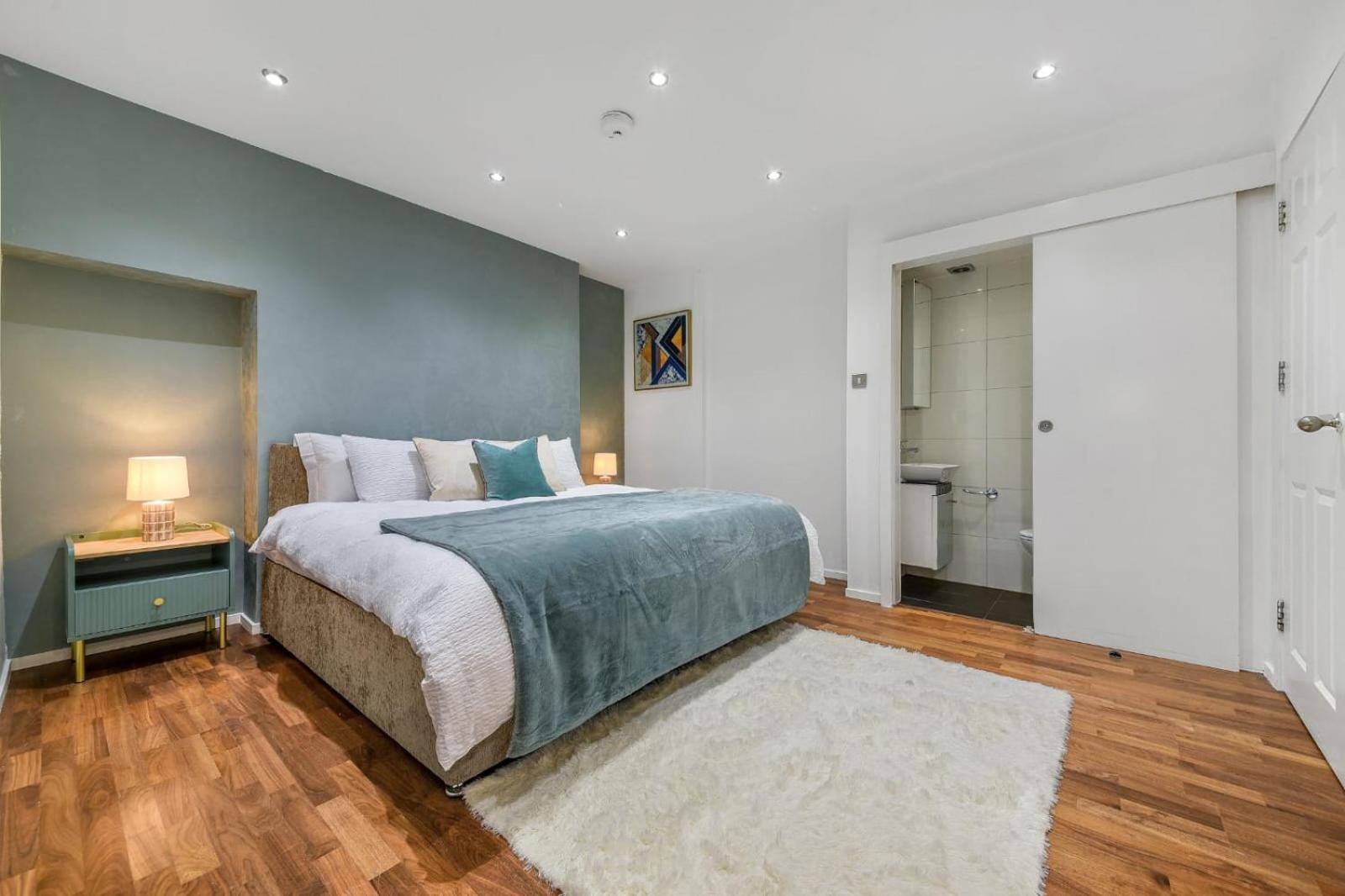 Stylish Basement Flat With Patio Near Edgware Road & 6mins Walk To Marble Arch Station Lejlighed