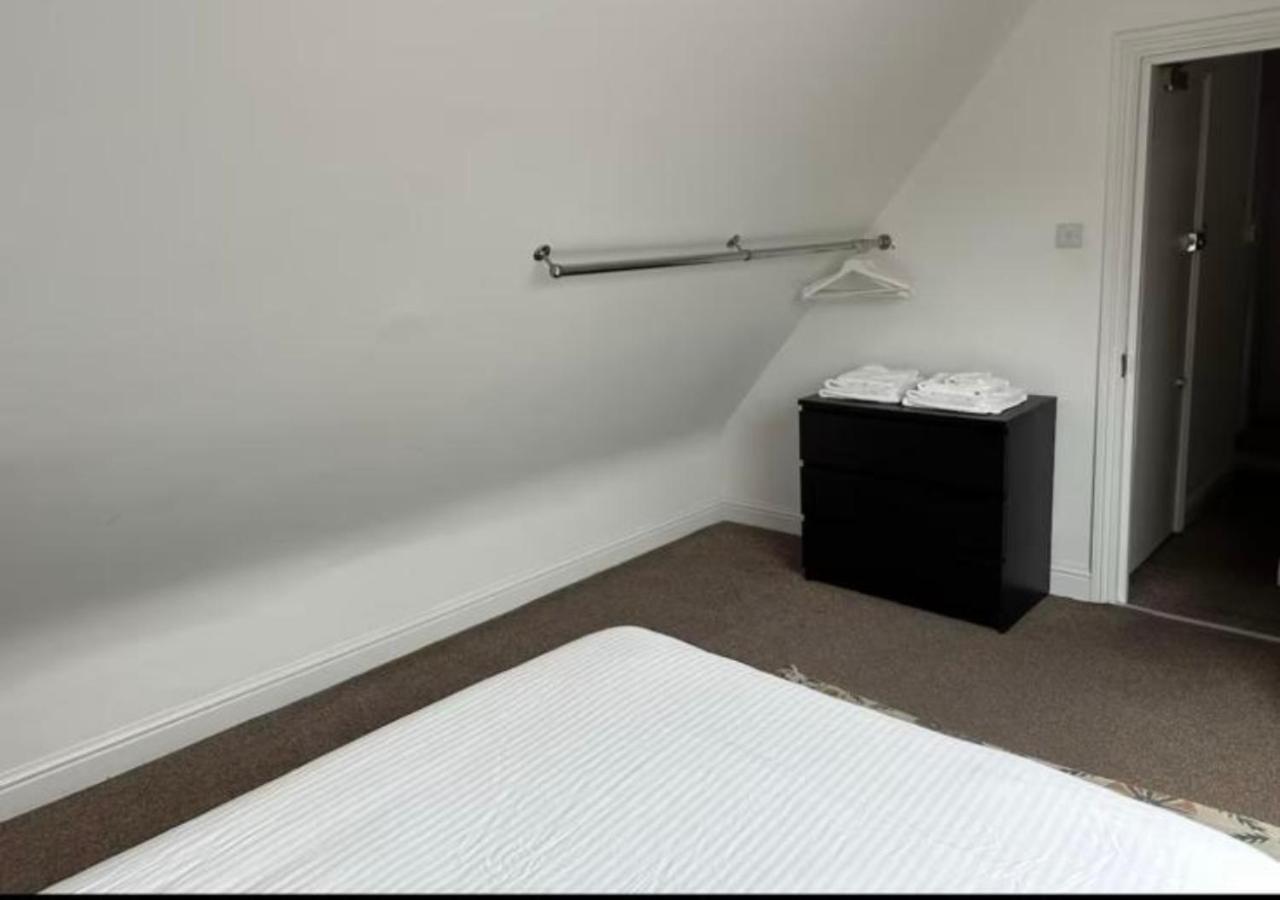 2 Bedroom Flat In Camden