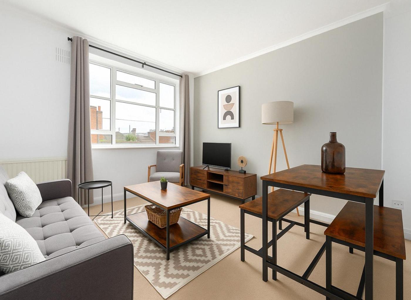 Peaceful 2 Bed Flat In Chiswick Appartamento