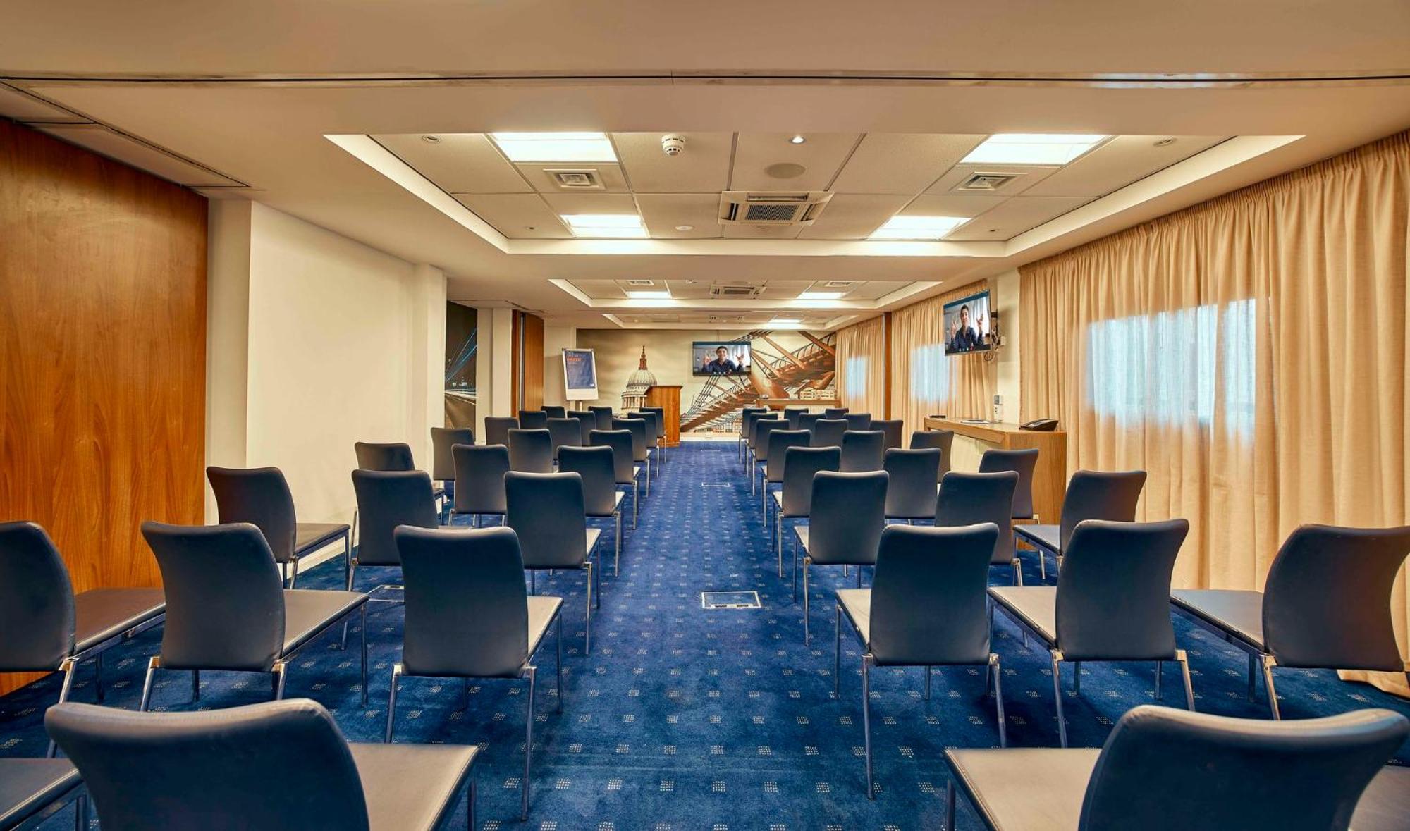 Express Stratford By Ihg 3* Londra
