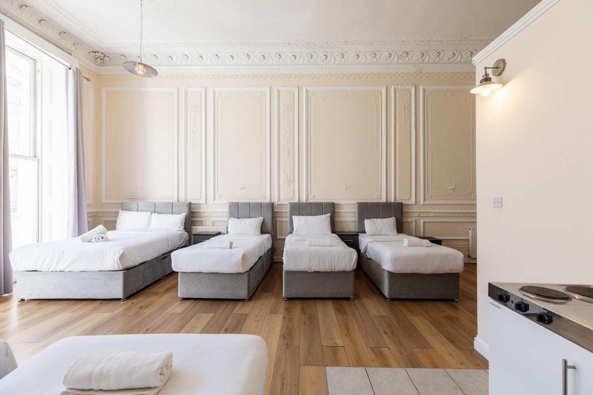 The Chapter - Hyde Park Hotel *