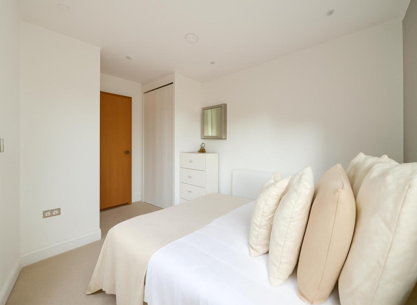 Limehouse Modern Flat * London