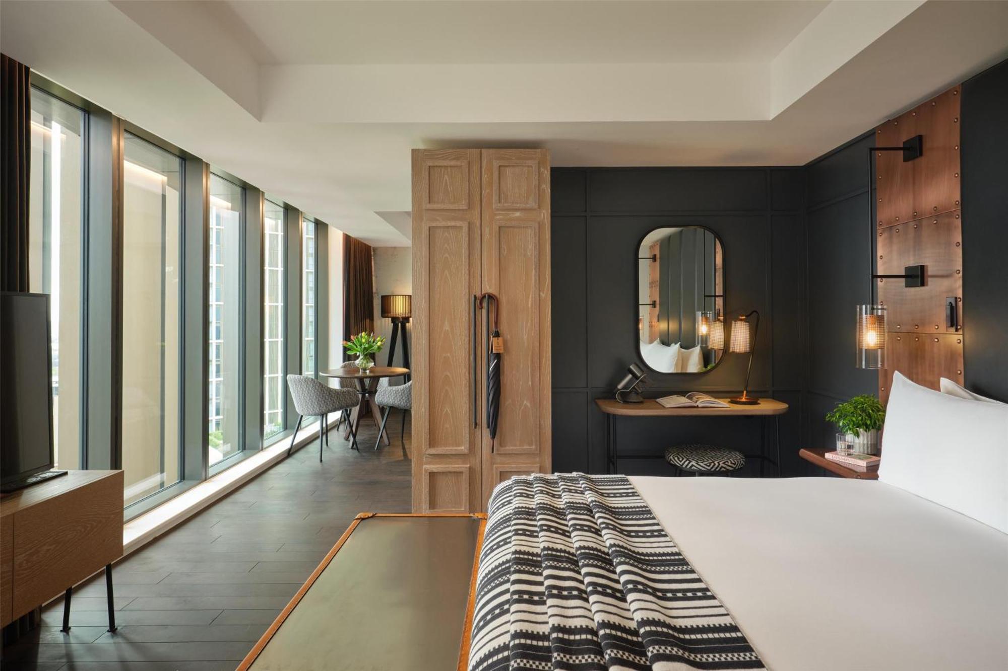 The Gantry London, Curio Collection By Hilton Hotell 4*