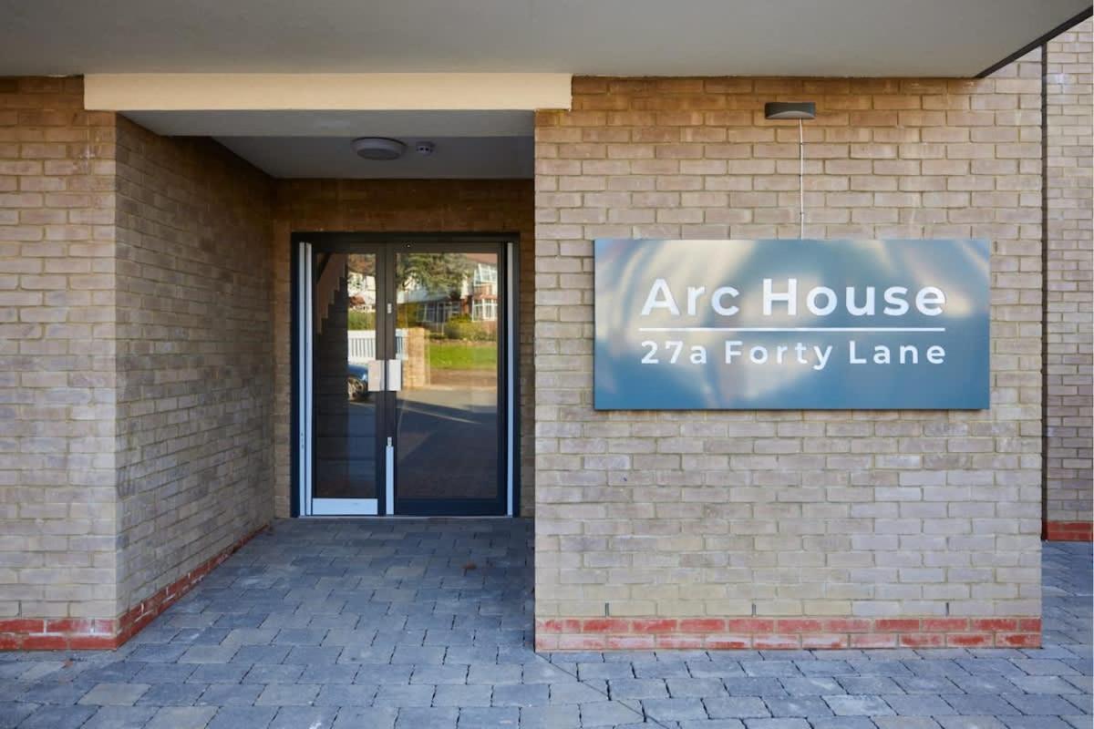 The Wembley Park Corner - Classy 2bdr Flat With Balcony Apartment