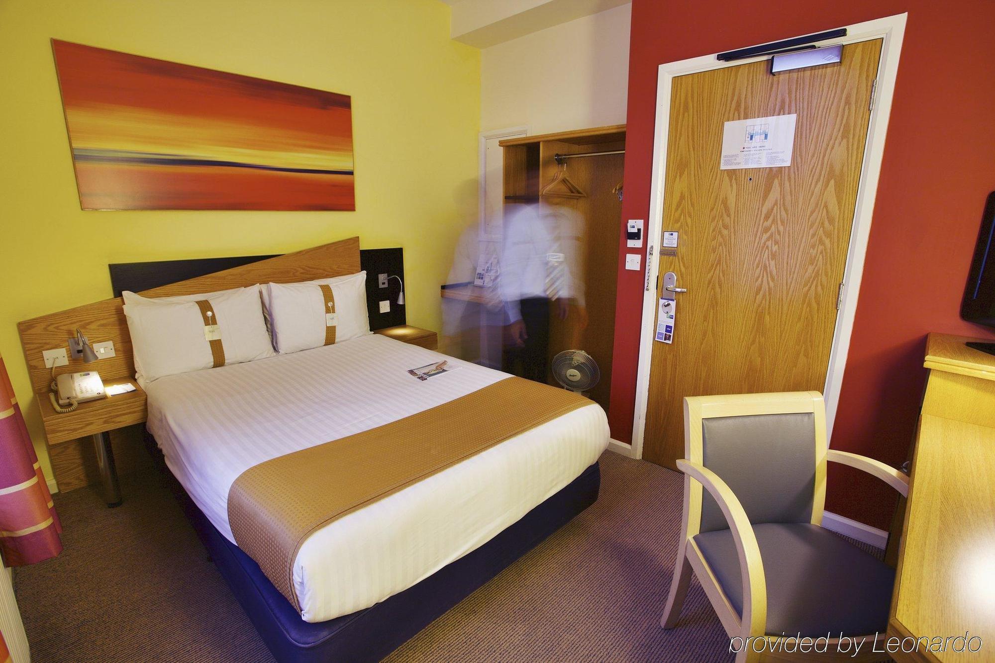 Express Victoria By Ihg Hotell London