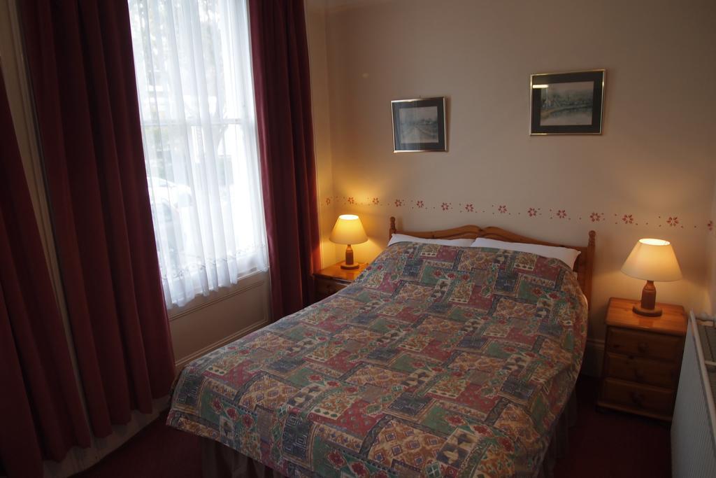 Kandara Bed & Breakfast London