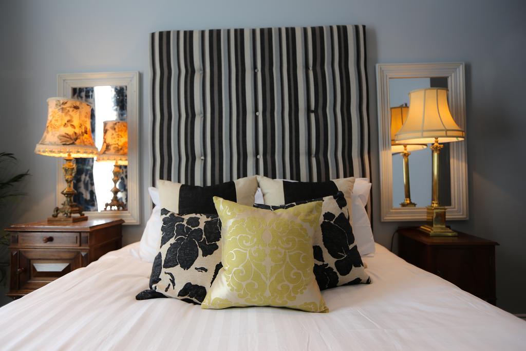 The Crown And Sceptre Hotell