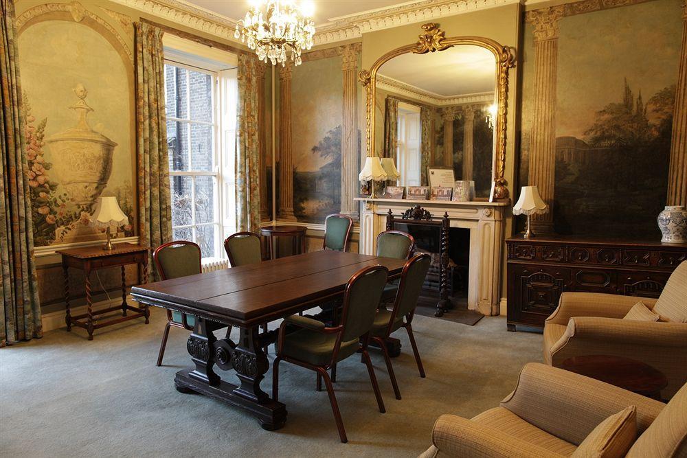 The Royal Foundation Of St Katharine 3*