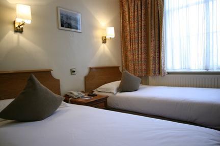 Hotell Umi 3*