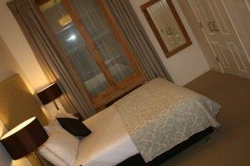 Apartment Inverness Place London