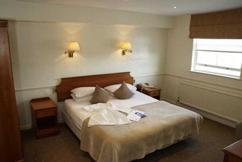 Umi Hotell 3*