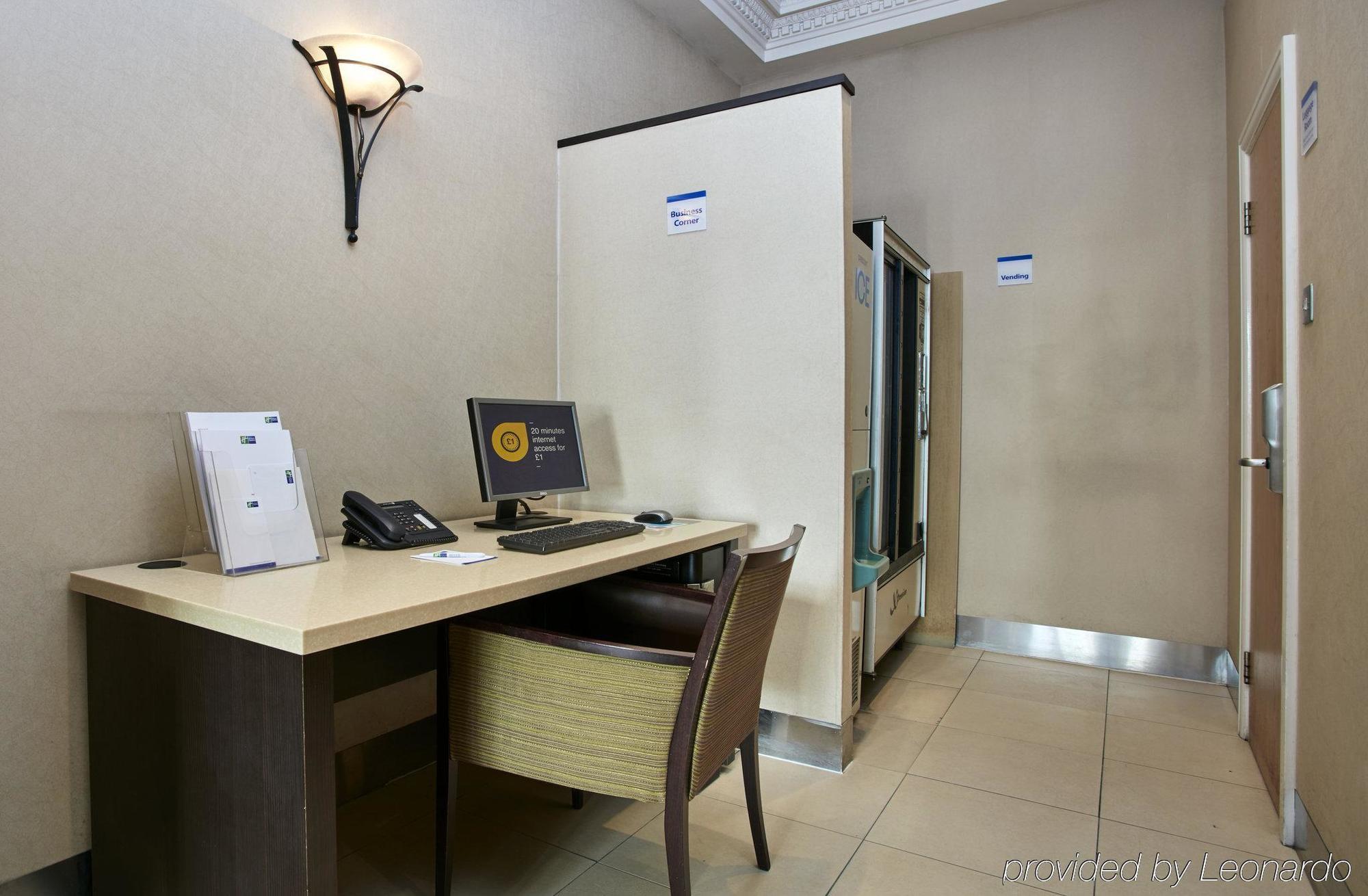 Express Victoria By Ihg Hotell London