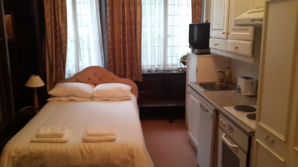 Kensingtoncourt Appart hôtel 3*
