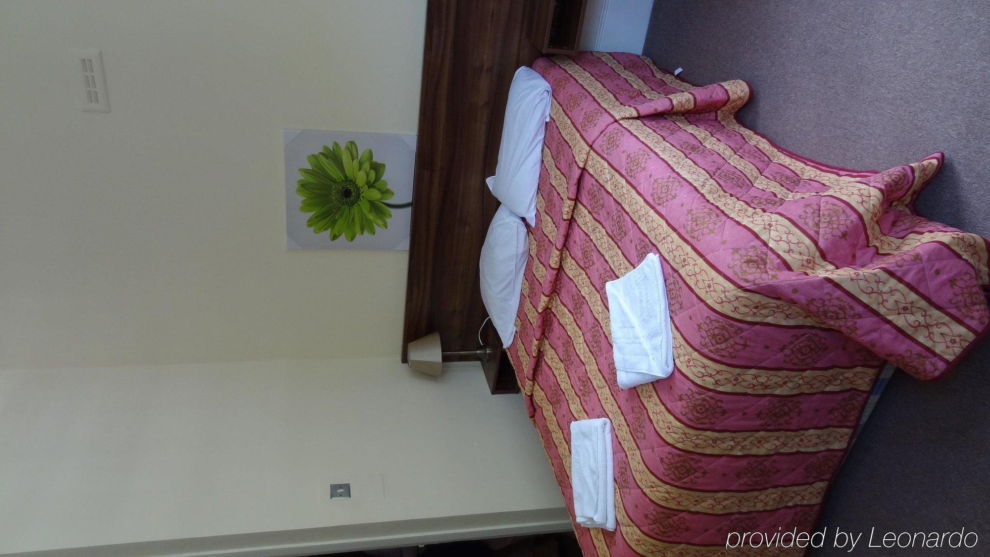 National Hotell 2*