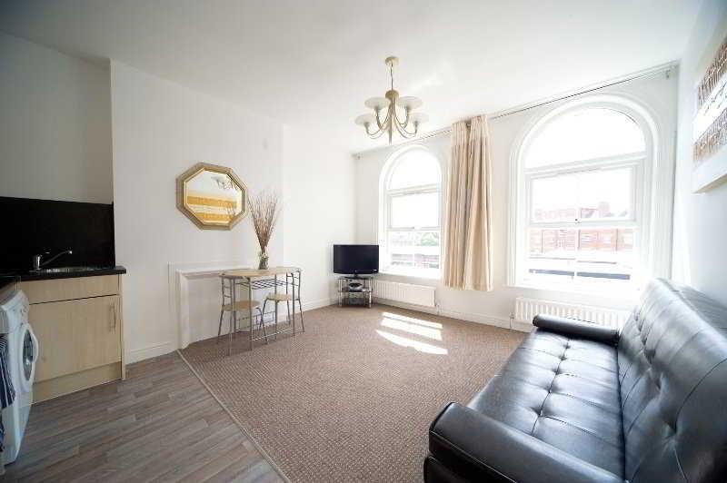 Hyde Park Apartment *