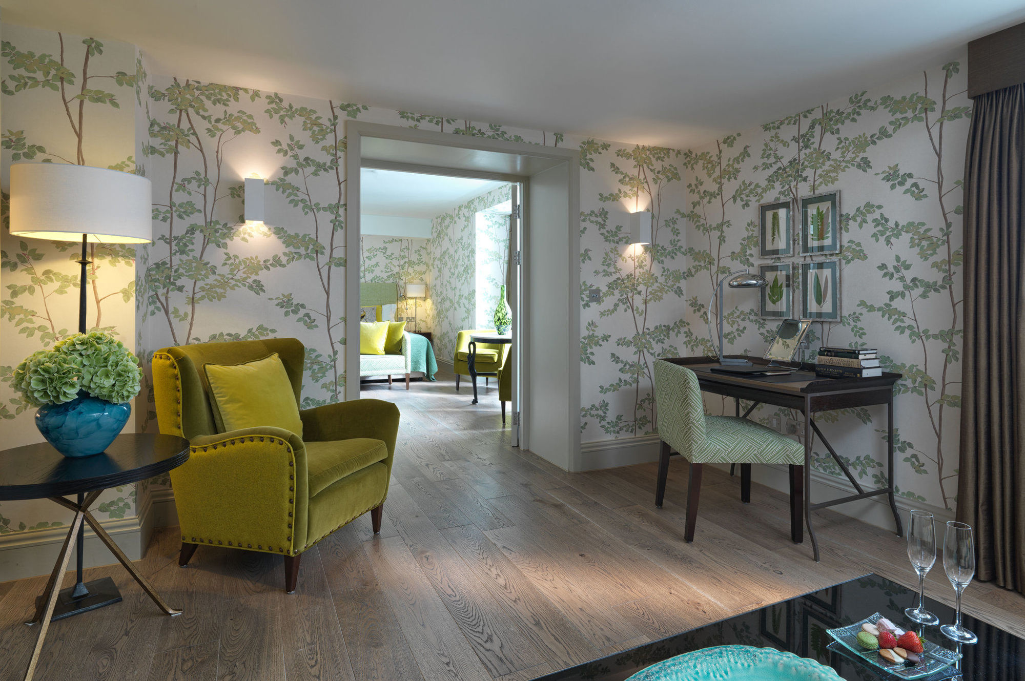 Brown's Hotel, A Rocco Hotell