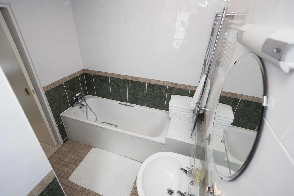 Melrose House 4* London