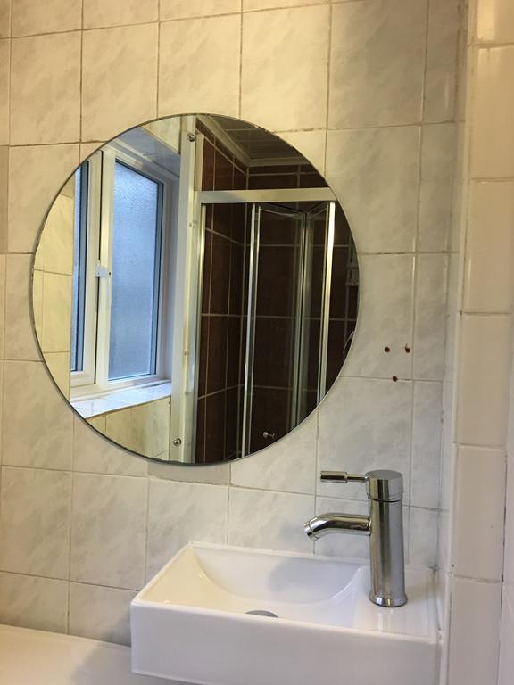 Surtees Guest house 2*
