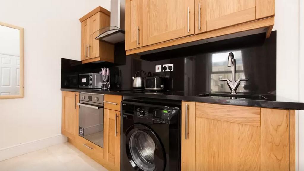 Courtfield Gardens Apartment *