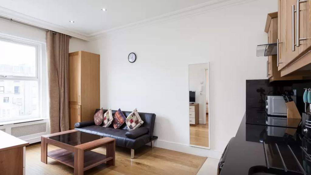Apartment Courtfield Gardens London