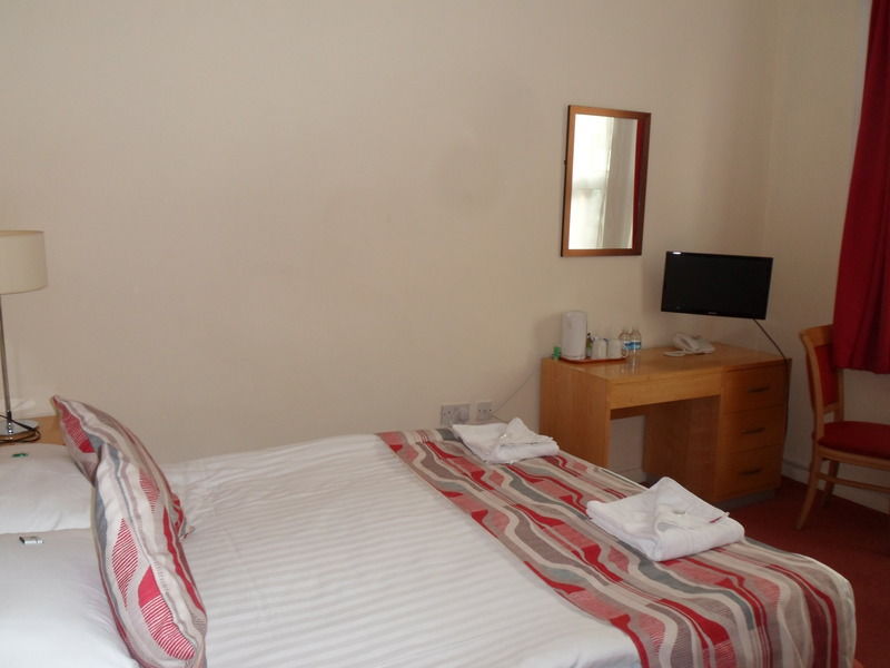 Hotell Bros 3*