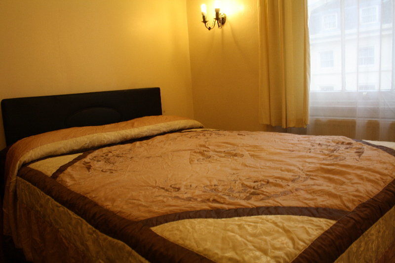 Hotel Mornington Victoria London