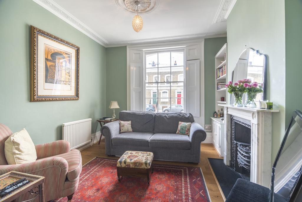 Bright Family In Angel With Patio Feriehus London