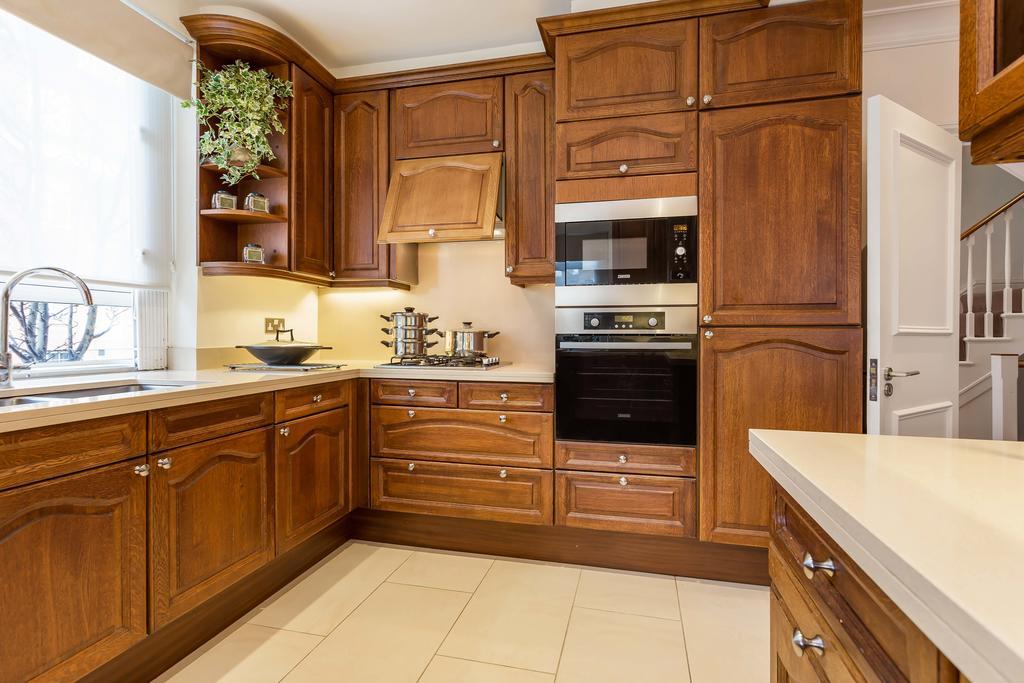 Apartment Hyde Park London
