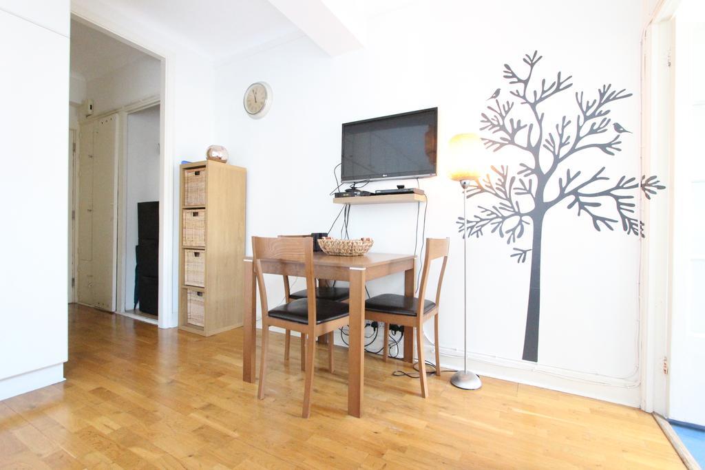 Cosy - Oxford Street - Hyde Park London