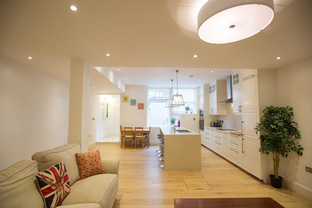 Luxury 2 Bed/bath Next To Hyde Park Londra