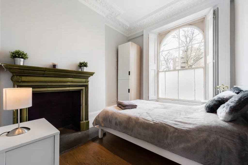 70 Oakley Square *