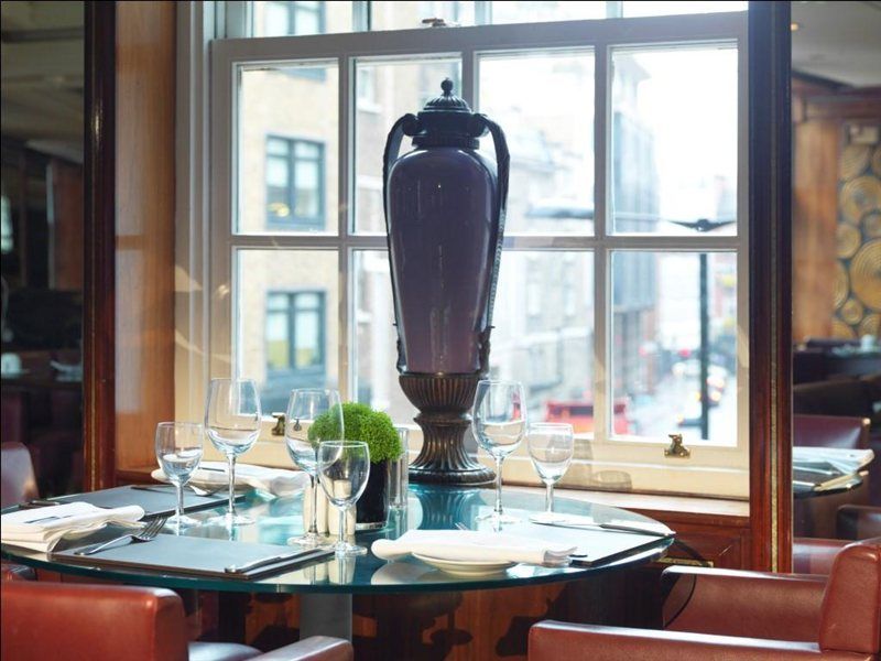Radisson Blu Edwardian Berkshire Hotel, 4*