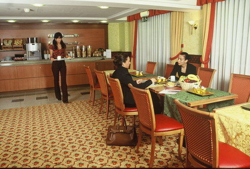 Citadines Trafalgar Square 4*