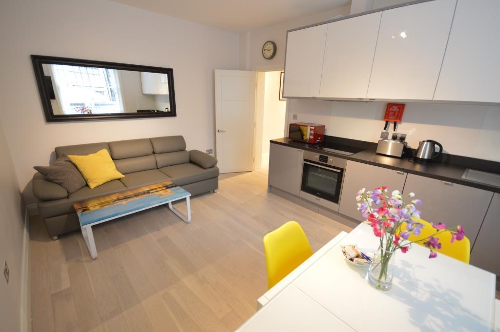 Apartment St Anne's Court By Indigo Flats London