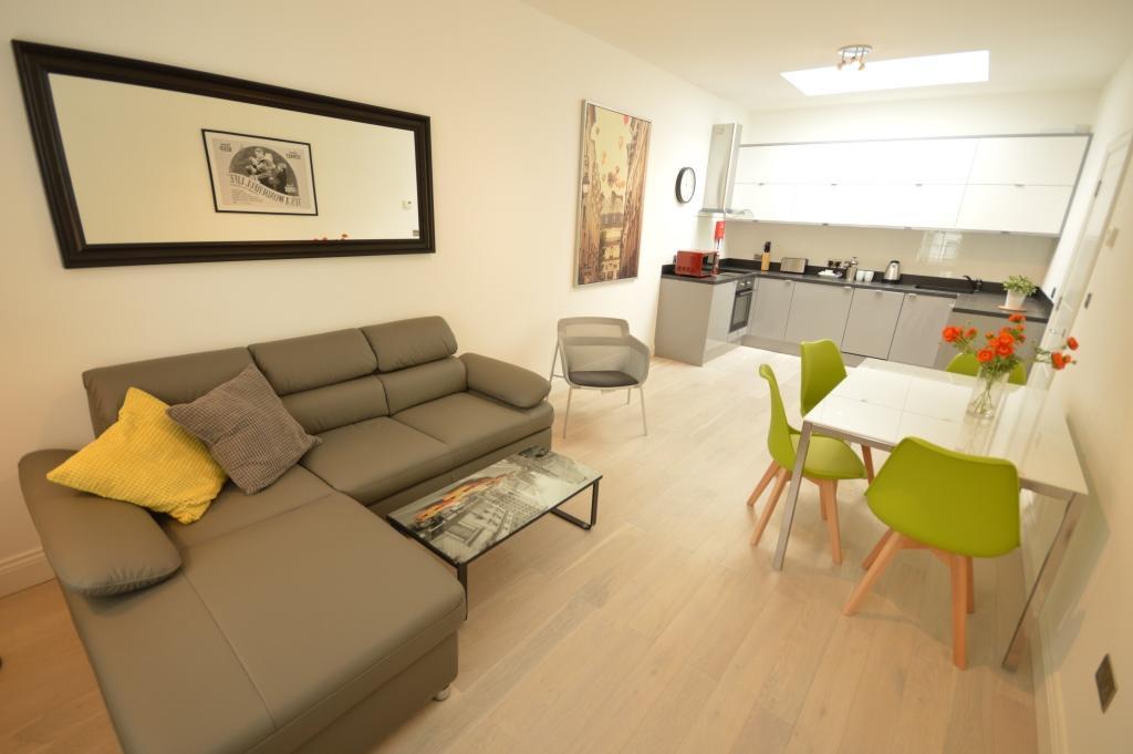 Apartment St Anne's Court By Indigo Flats London