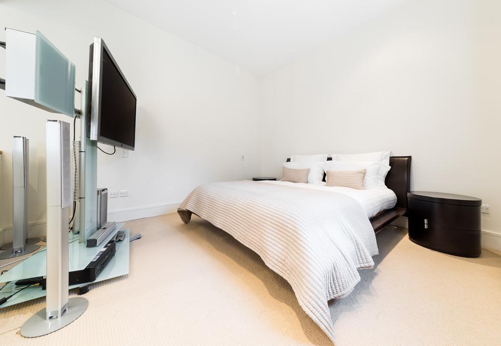 Craven Hill Gardens Apartment