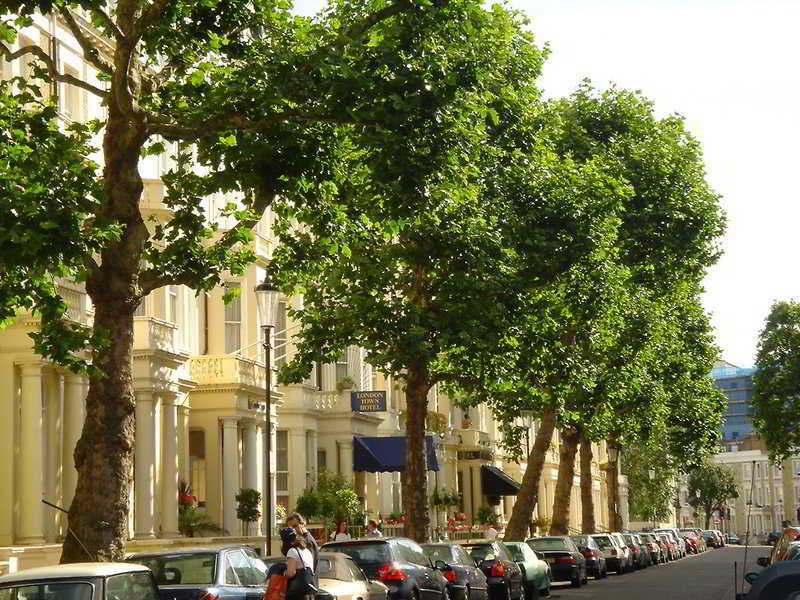 Town Hotel 3*