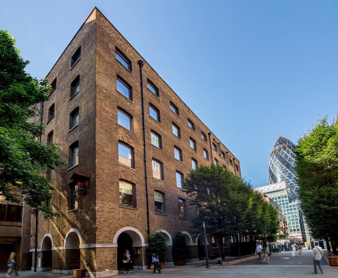 Devonshire Club & London